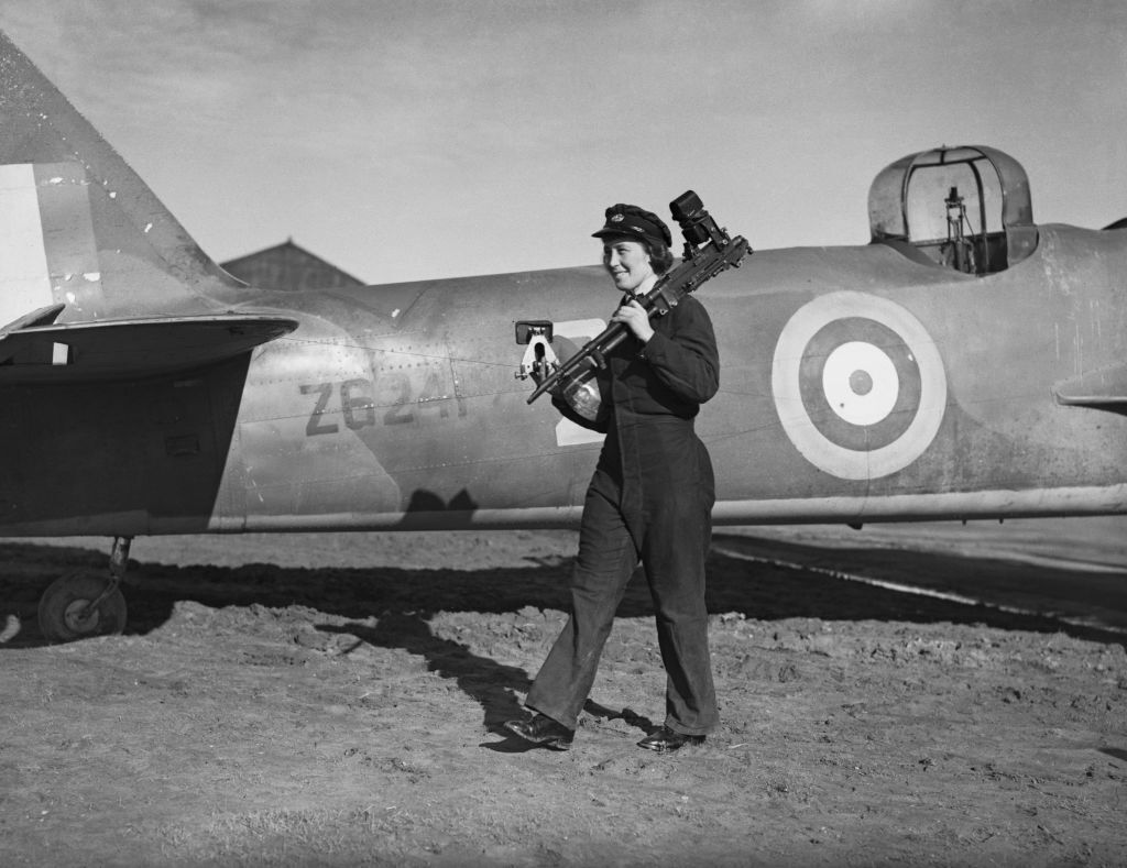 1942